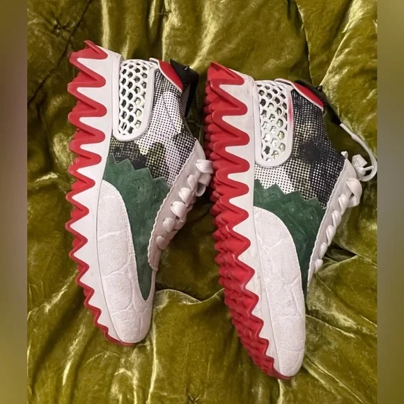 Christian loubotin CL Paris 38.5 size sneakers flawed read below ! Only shoes - Picture 2 of 13